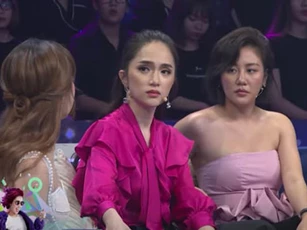 Xuất hiện tại 'Người ấy là ai' Văn Mai Hương khiến cộng đồng mạng tranh cãi vì gu thời trang