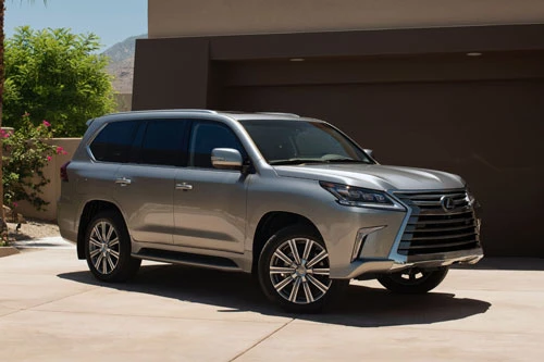 Lexus LX 570 2020.