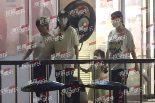 Chương Tử Di dính nghi vấn mang bầu lần 3 khi lộ bụng to bất thường