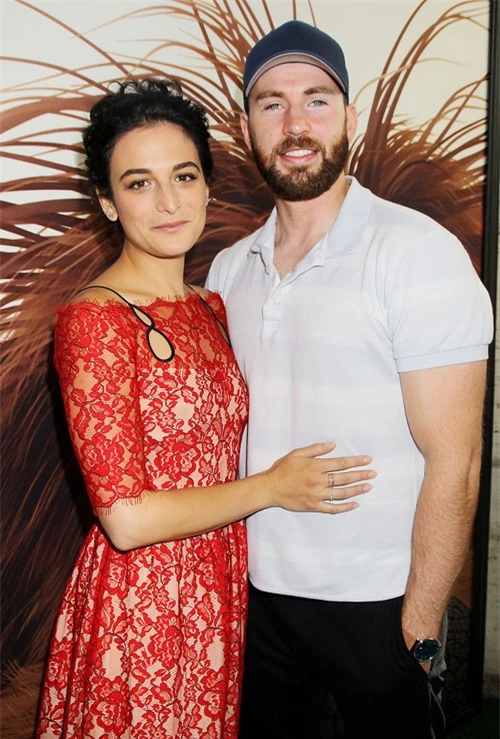 Chris trước đây có mối quan hệ tình cảm với nữ diễn viên Jenny Slate từ năm 2016 đến 2018.