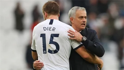 Trò cưng Dier bị treo giò 4 trận, Mourinho lại chửi xéo FA