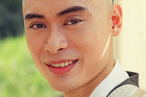 'Hư Trúc' Phàn Thiếu Hoàng sống xa hoa dù nợ nần