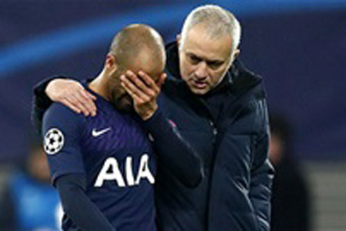 Tottenham của Mourinho gặp rất nhiều khó khăn trong 5 vòng đấu còn lại