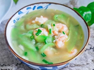 Đầu tôm đừng vứt bỏ, đem nấu canh mướp kiểu này, 10 người ăn đều mê mẩn
