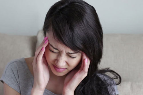 Đang mở cửa thì có 4 người hùng hổ xông tới hỏi tôi về một bức ảnh, tôi phát hoảng vì không ngờ em chồng lại gây ra chuyện tai hại này