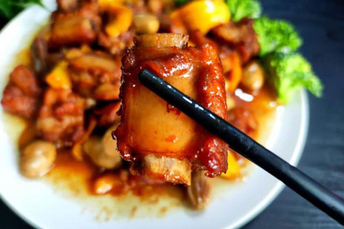 Mẹ chồng hoảng hốt thấy con dâu cho mít vào nồi sườn, ăn rồi mới hiểu tại sao