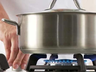 Mẹo tiết kiệm 50% lượng gas khi nấu nướng, chị em nhất định phải biết