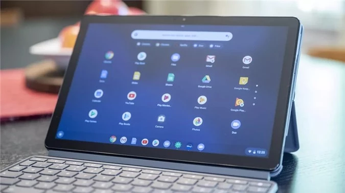 Lenovo Ideapad Duet Chromebook: Với IdeaPad Duet, đây là một chiếc Chromebook có thiết kế dạng máy tính bảng với 2 phần màn hình và bàn phím riêng biệt.