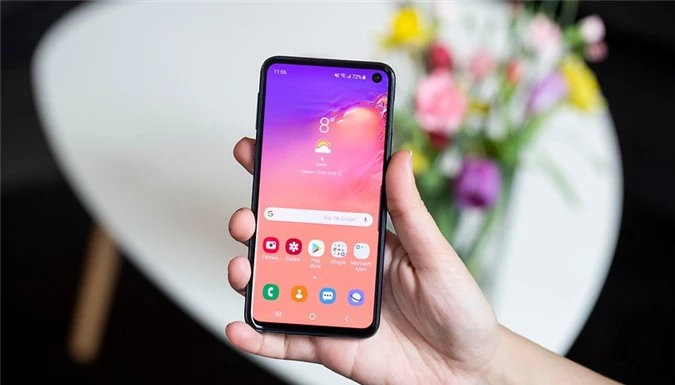 Tuy nhiên Galaxy S10e là thiết bị duy nhất chỉ có camera kép ở mặt sau, trong đó camera chính 12MP, camera còn lại là góc siêu rộng 123 độ, độ phân giải 16MP. Về chất lượng ảnh chụp thì không cần bàn nhiều, vì nó sẽ làm hài lòng người dùng. 