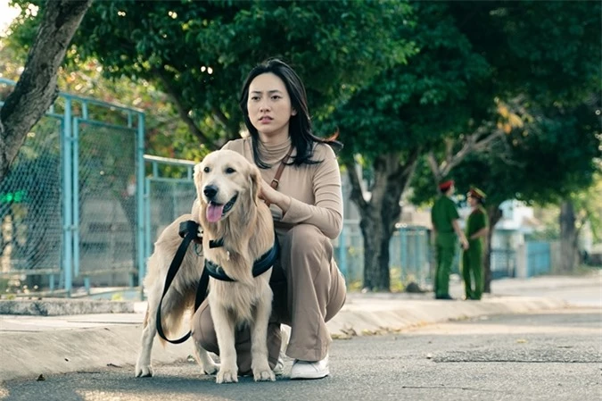 Phương Anh Đào vào vai cô gái mù - vai diễn do minh tinh Kim Ha Neul thể hiện trong bản phim gốc Blind của Hàn Quốc.
