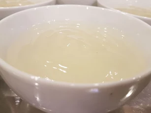 Pha bột sắn dây theo cách này rồi uống liền 7 ngày, da vừa bật tông lại ngừa lão hóa cực hiệu quả