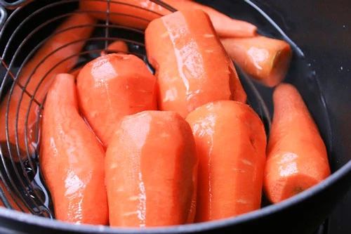 Không nên luộc cà rốt.