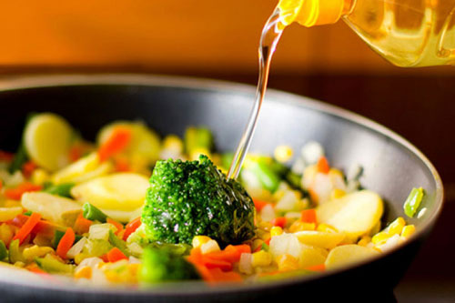 Công thức dầu mỡ 50-50 mới chuẩn cho bữa ăn của trẻ