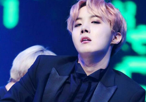 Những idol nghiêm khắc, đảm nhiệm vai trò 'đội trưởng vũ đạo' của nhóm