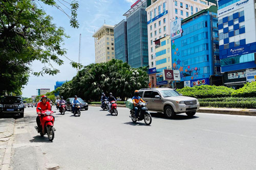 Nắng nóng gay gắt ở Bắc Bộ, Trung Bộ kéo dài đến bao giờ?