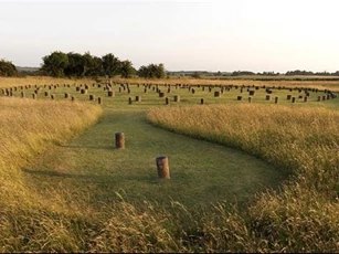 Phát hiện quần thể trụ đá khổng lồ gần di sản Stonehenge