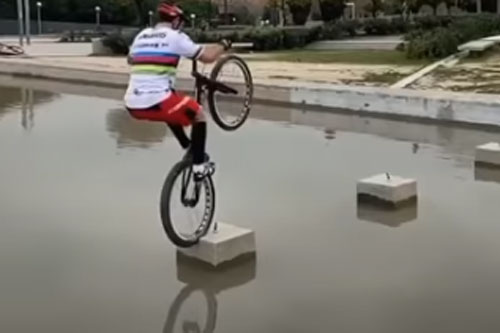 CLIP: Những khoảnh khắc 'triệu view' trên mạng xã hội TikTok