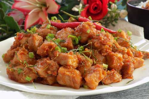 Đầu bếp chia sẻ bí quyết làm thịt rim sả ớt đậm đà, thơm ngon khiến cả nhà ăn hết nồi cơm