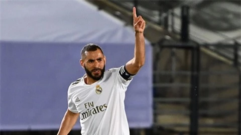 Benzema sở hữu thống kê siêu khủng trên chấm 11m