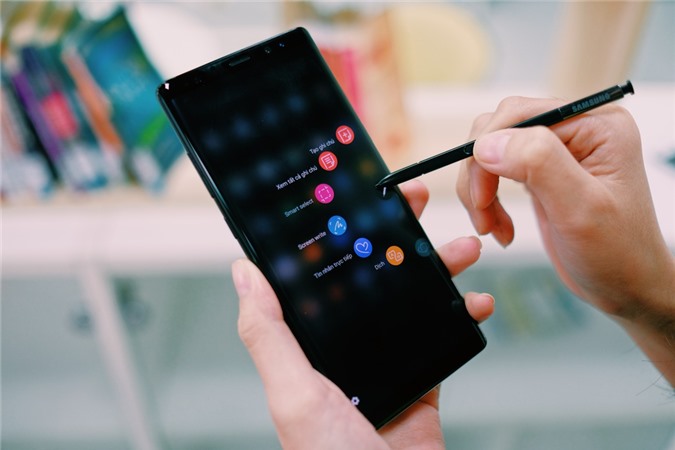 Loat smartphone man hinh 2K gia re anh 4