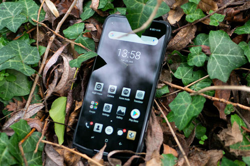 Ảnh chi tiết smartphone ‘nồi đồng cống đá’, pin 5.050 mAh, RAM 4 GB, giá gần 5 triệu