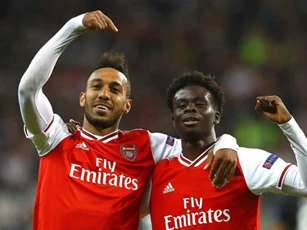 Bukayo Saka tỏa sáng, tiết lộ lời khuyên hữu ích từ Aubameyang