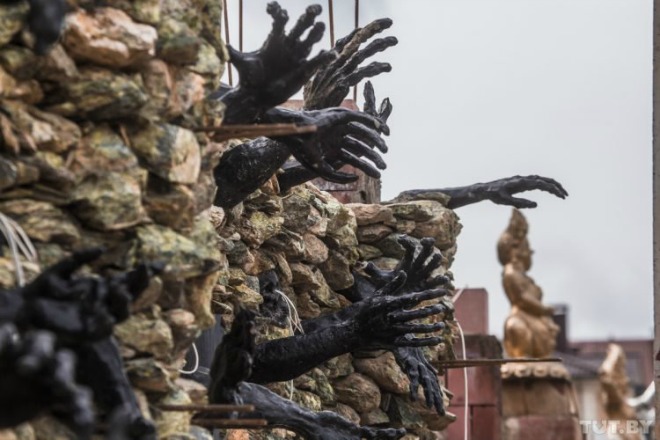 Không cần tìm nữa, ngôi nhà đáng sợ nhất thế giới đây rồi