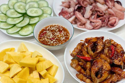 Cô gái Huế làm dâu Sài Gòn nấu món nào cũng ngon, khoe các món kho xào ăn "thủng nồi"