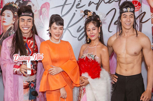 Lý Nhã Kỳ cùng dàn sao chúc mừng Lê Dương Bảo Lâm