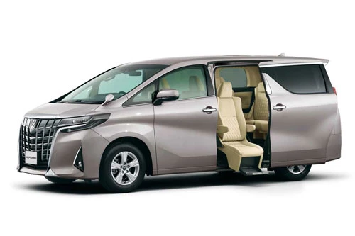 =3. Toyota Alphard (doanh số: 6 chiếc).