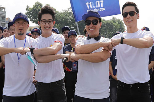 Quyền Linh, Charlie Nguyễn hưởng ứng Ngày Tích Cực