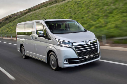 Top 10 ôtô ế khách nhất tại Việt Nam: Toyota Granvia đầu bảng