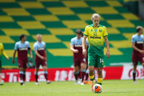 Ngoại hạng Anh xác định CLB đầu tiên xuống hạng sau trận thua thứ 24/35