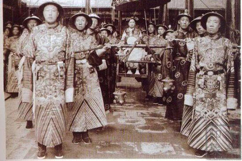 Tại sao trên cơ thể của thái giám thời cổ đại luôn có mùi lạ, có người nồng nặc đến mức đứng xa 300 mét cũng có thể ngửi thấy?