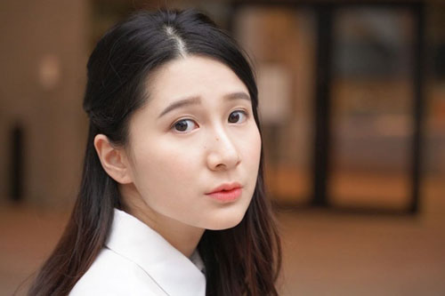 Ái nữ của tỷ phú Hong Kong thi hoa hậu, không muốn cậy gia thế vào showbiz