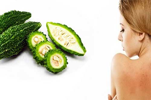 Gợi ý 5 cách trị mụn lưng đơn giản giúp chị em tự tin diện đồ gợi cảm trong hè này