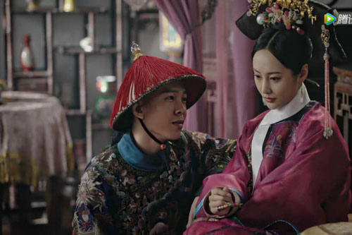 Vì sao thái giám khi hầu hạ phi tần vào đêm khuya thường đặt quả ké đầu ngựa đầy gai vào trong giày khiến bản thân vô cùng đau đớn?