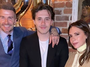 Victoria Beckham phấn khích khi con trai kết hôn