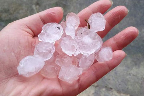 Đêm nay dự báo có khu vực mưa đá, gió giật mạnh