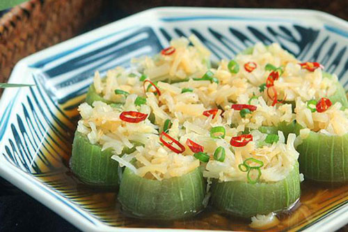 Không nấu canh, vợ đem mướp hấp kiểu này chồng tưởng mua ngoài hàng vì trông quá sang chảnh