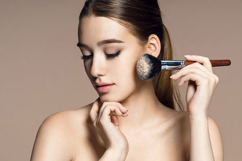 Mê trang điểm, yêu động vật, không thể bỏ qua những món mỹ phẩm này