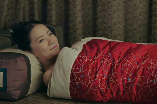 Nỗi đau của những phi tần được sủng hạnh: Sau khi thị tẩm cùng Hoàng đế sẽ phải nằm im chịu đựng để các thái giám đụng chạm cơ thể