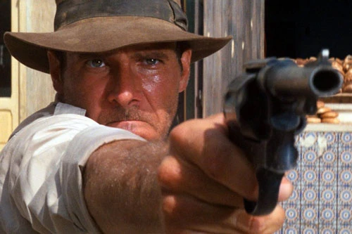 Raiders of the Lost Ark (1981): Bộ phim của đạo diễn Steven Spielberg đã đặt ra chuẩn mực mới cho dòng phim phiêu lưu hành động, đồng thời giới thiệu với công chúng một trong những người hùng vĩ đại nhất: Indiana Jones, dưới sự thể hiện của Harrison Ford. Nhà khảo cổ học đã dẫn dắt khán giả qua nhiều vùng đất trên thế giới, đưa họ qua những khoảnh khắc thót tim, sợ hãi, rồi vỡ òa. Raiders of the Lost Ark là bộ phim gần như hoàn hảo, và giúp mở ra thương hiệu giải trí gần 40 năm tuổi.