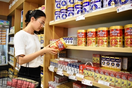 Vinamilk ra mắt sữa bột trẻ em Dielac Grow có bổ sung tổ yến