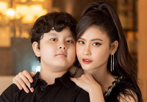 Con trai Trương Quỳnh Anh lớn phổng phao