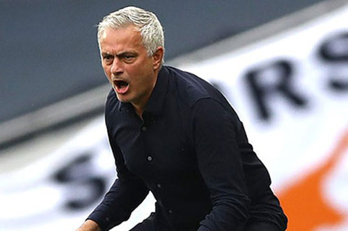 Mourinho xem thường việc đứng trên Arsenal