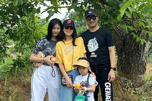 Chương Tử Di tình cảm với con chồng