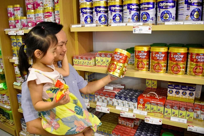 Các bố mẹ có thể mua sữa bột “Dielac Grow Plus có Tổ Yến” tại các cửa hàng và trang thương mại điện tử Giấc mơ sữa Việt của Vinamilk