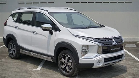 Mitsubishi Xpander Cross giá mềm chuẩn bị bán ra tại VN, đấu Toyota Rush, Suzuki XL7