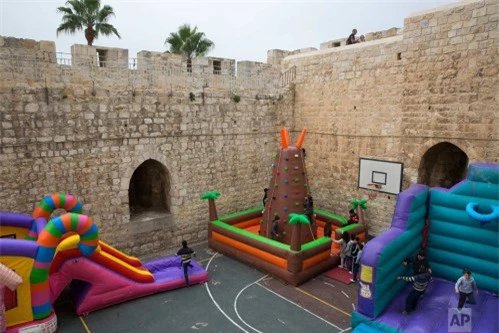 Những tường thành cổ định hình cuộc sống ở đất thánh Jerusalem - 7